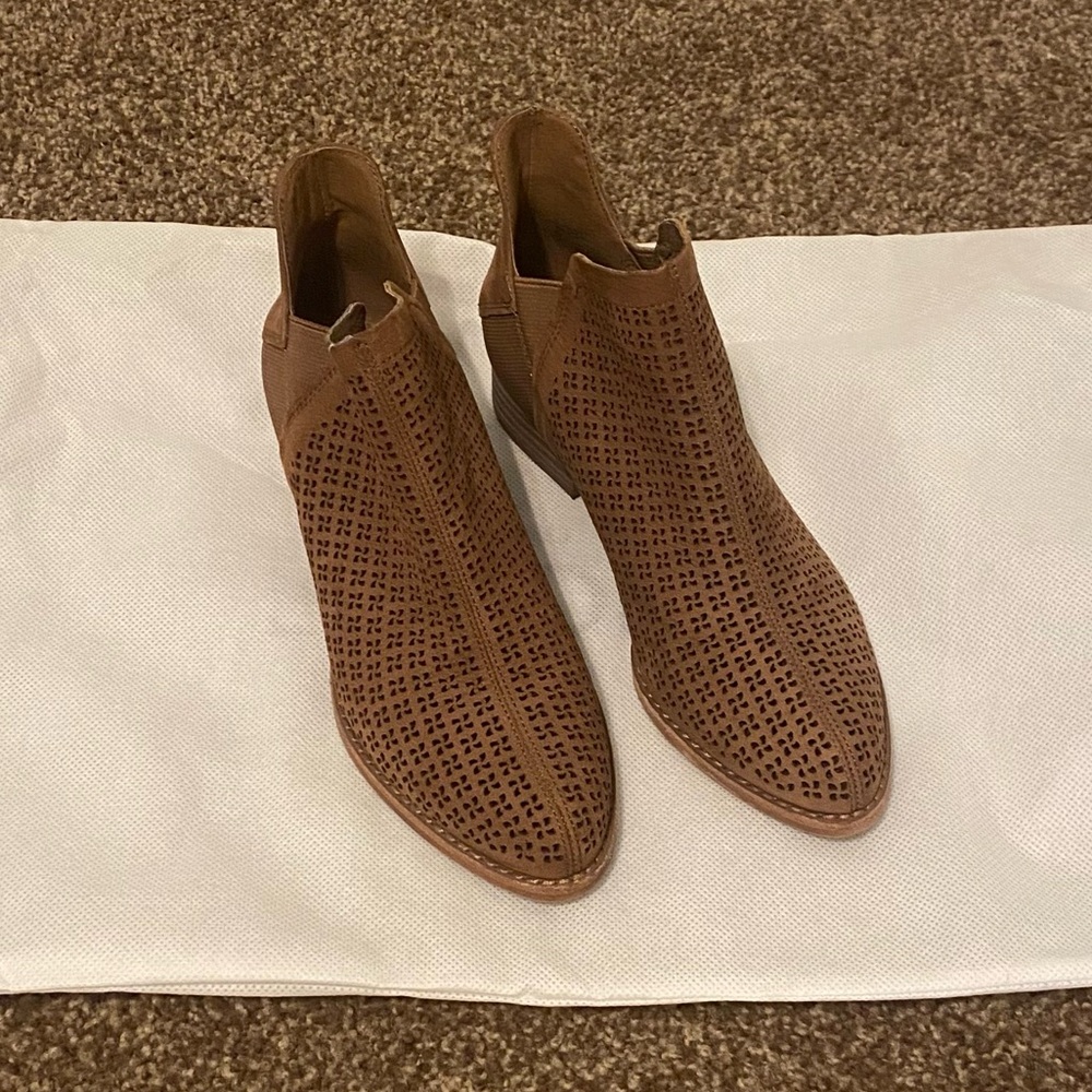 Vince Camino Brown Booties